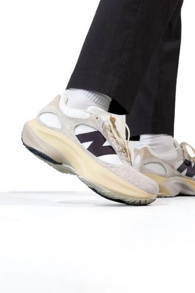 New Balance Warped Runner Beige/White nbl-0235-587662 фото