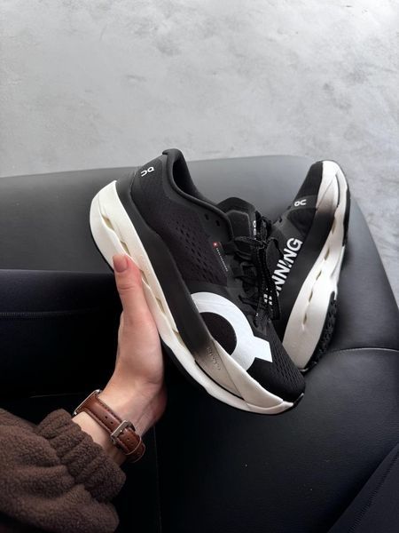 ON Cloudboom Max White/Black 📦 on-0004-1464651 фото