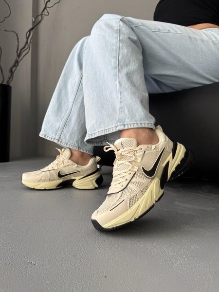 Nike V2K Runtekk Beige/Black nik-0661-1238270 фото