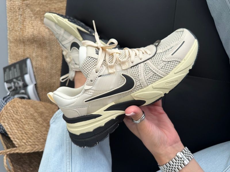Nike V2K Runtekk Beige/Black nik-0661-1238270 фото