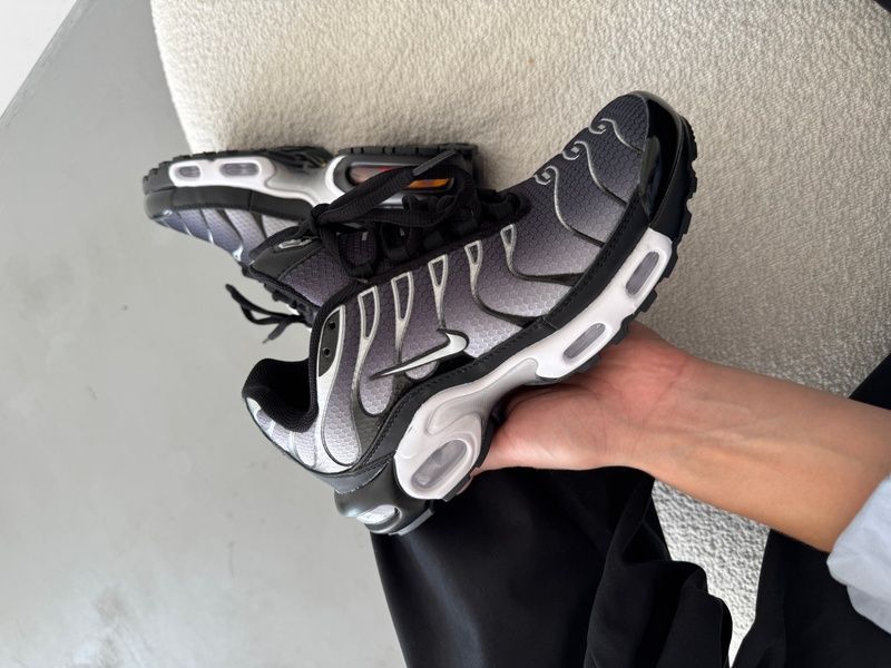 Nike Air Max TN Plus Black/Metallic Silver nik-0502-893502 фото